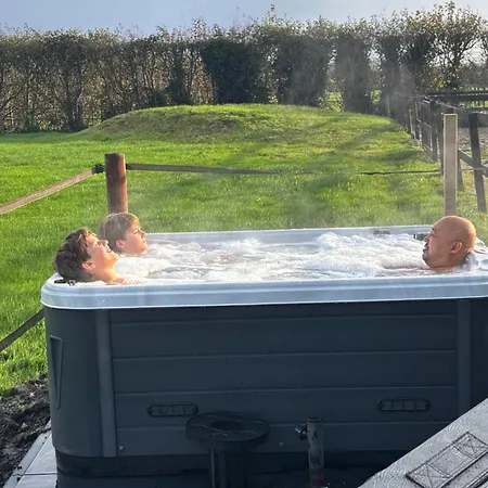 Frühstückspension De Weelen Met Jacuzzi Huwelijks Topkeuze! Lutjebroek
