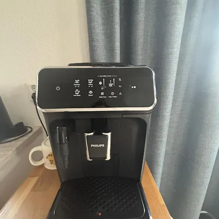 De Weelen Met Jacuzzi Huwelijks Topkeuze! Frühstückspension Lutjebroek